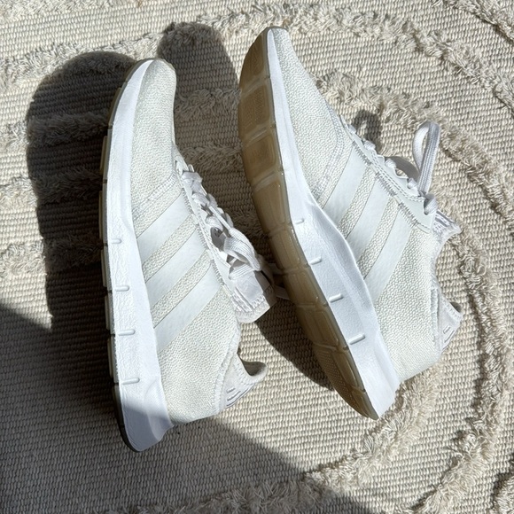 Adidas Swift Running Shoes - Picture 1 of 5